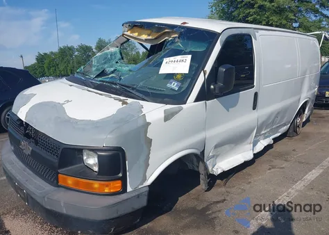 2009 Chevrolet Express G1500 Work Van z USA, uszkodzony, nr VIN 1GCFG15XX91177373